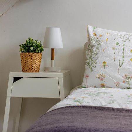 The Shoe Box Cottage With Allocated Parking Malmesbury Eksteriør bilde