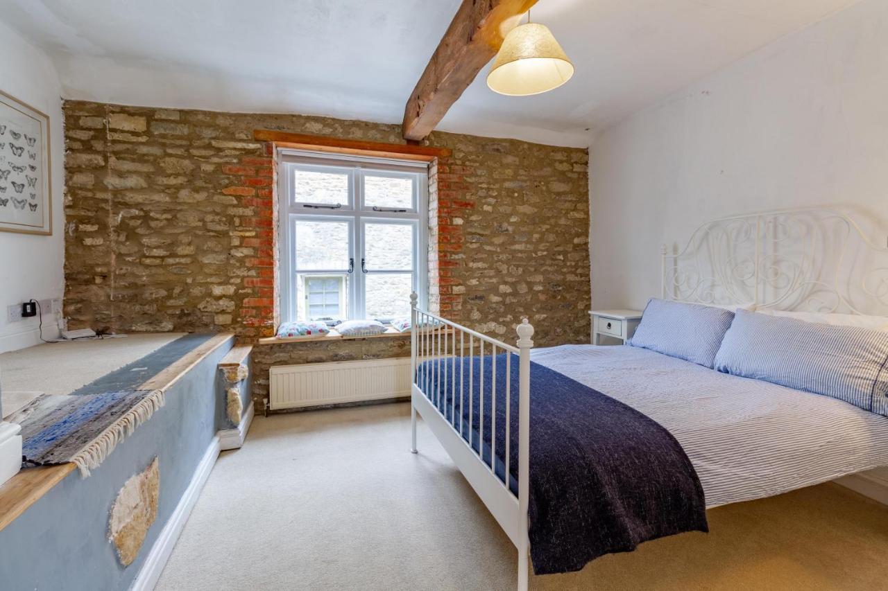 The Shoe Box Cottage With Allocated Parking Malmesbury Eksteriør bilde