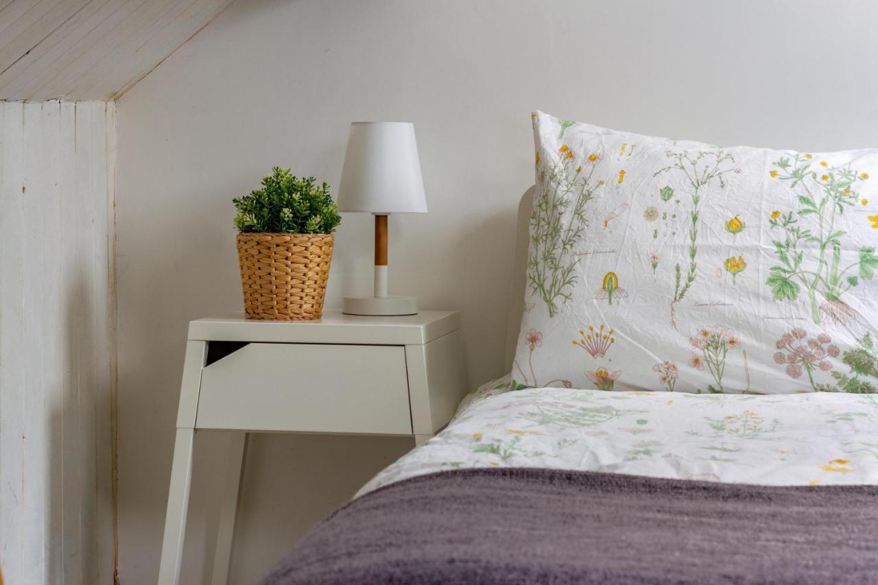 The Shoe Box Cottage With Allocated Parking Malmesbury Eksteriør bilde