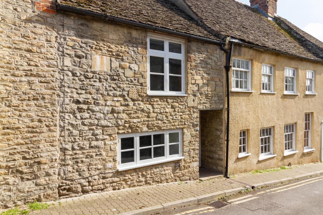 The Shoe Box Cottage With Allocated Parking Malmesbury Eksteriør bilde